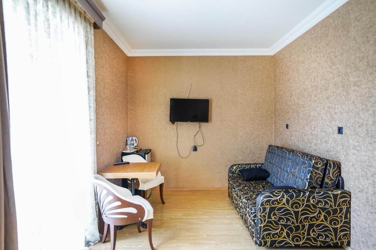 Natali Hotel Боржоми Екстериор снимка