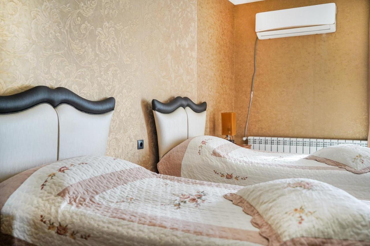 Natali Hotel Боржоми Екстериор снимка