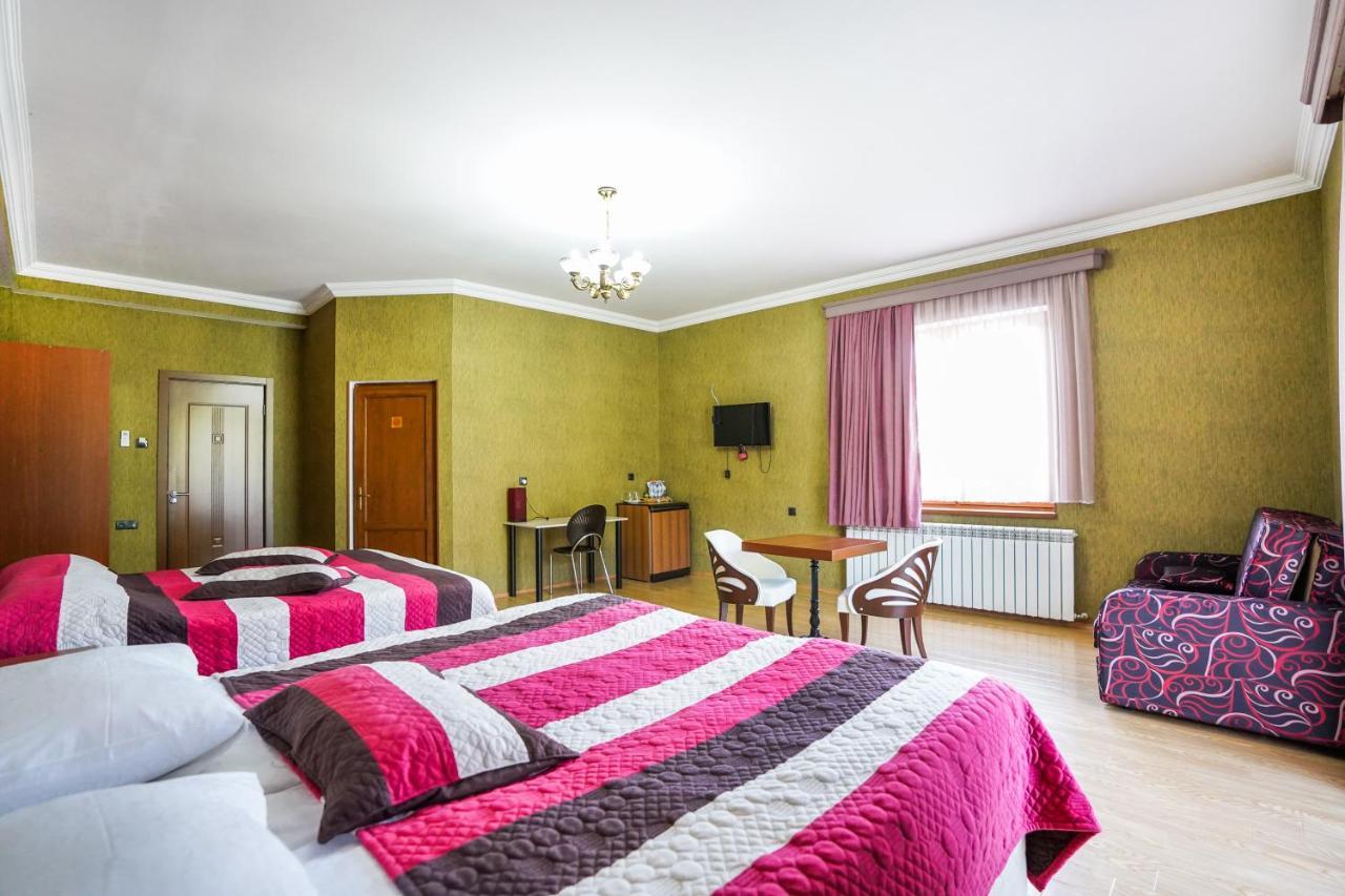 Natali Hotel Боржоми Екстериор снимка