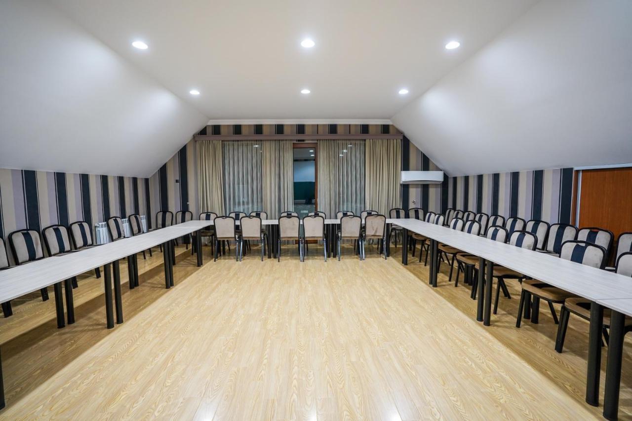 Natali Hotel Боржоми Екстериор снимка