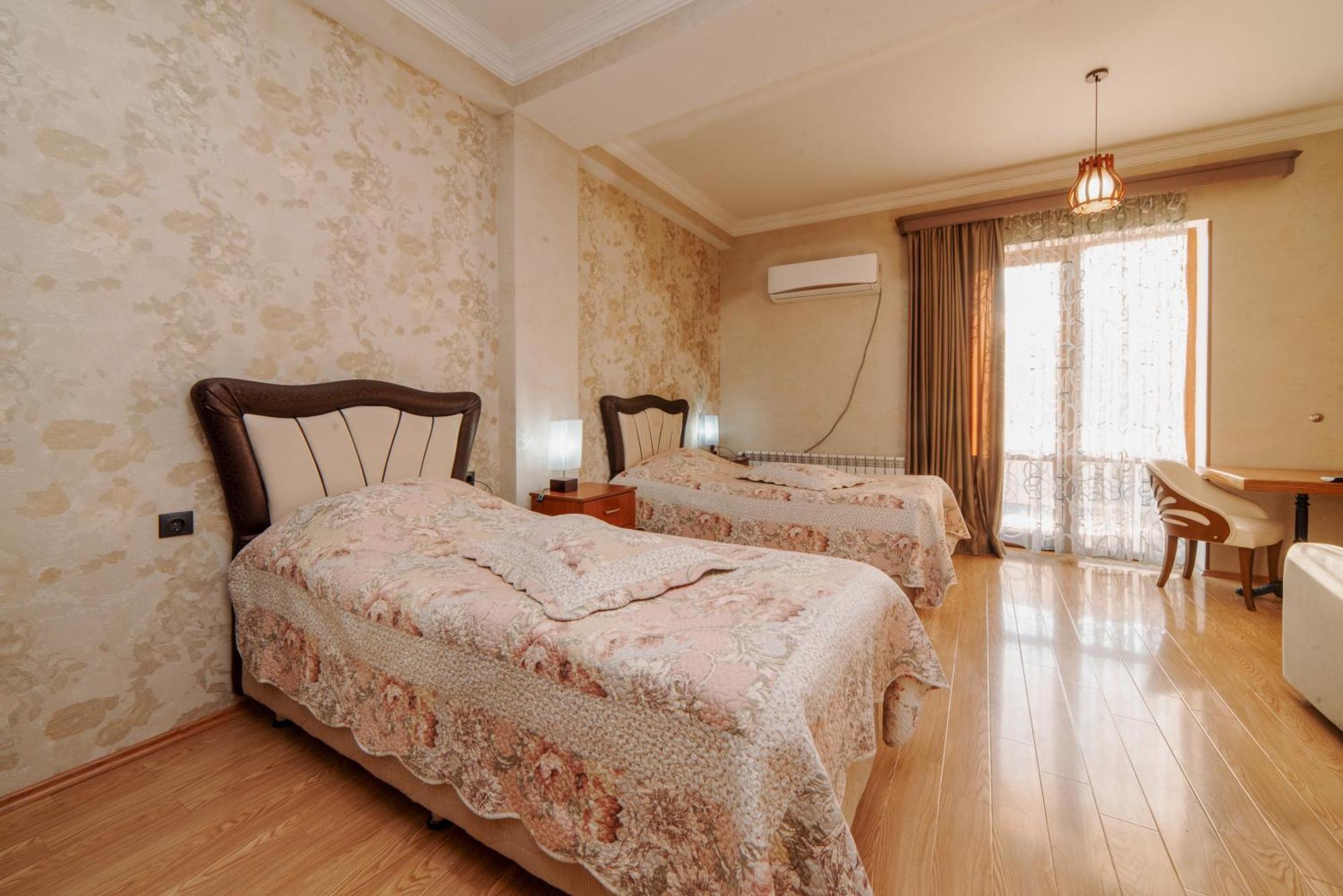 Natali Hotel Боржоми Екстериор снимка